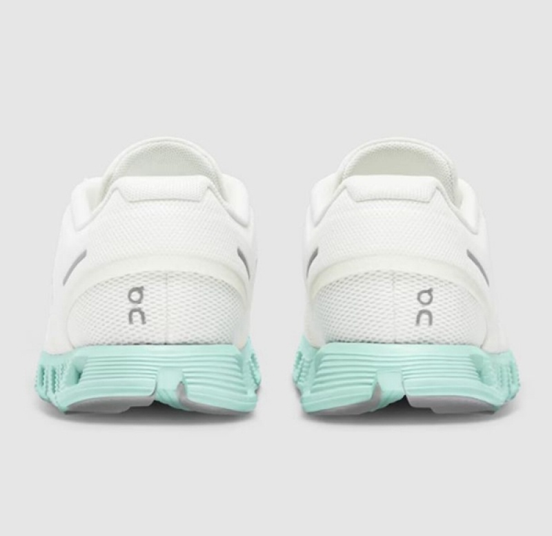 Women's On Cloud 5 Sneakers White | 8615742-RY